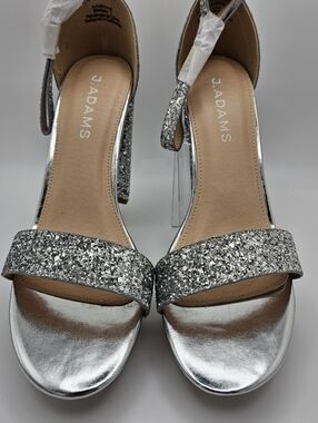 NIB J. Adams Shirley Heels In Silver Glitter Size 7
